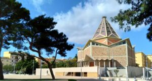 San Michele, degrado, fogne a cielo aperto e topi in via Bosco Cappuccio