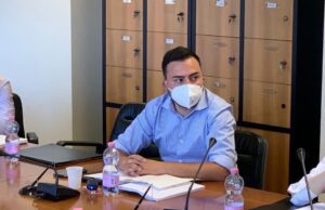 Volano stracci al Comune di Cagliari: “Floris dal pranzo di Sardara alla Giunta”