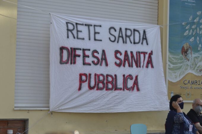 Uniti in difesa degli ospedali: la marcia per la sanità pubblica sarda