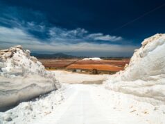 Saline Conti Vecchi: giovedì torna la Festa della raccolta del sale