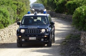 Castiadas come nel far west: discute al bar impugnando un coltello