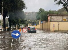 Cagliari, dopo la bomba d’acqua viale Poetto diventa un fiume