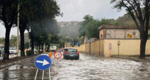 Cagliari, dopo la bomba d’acqua viale Poetto diventa un fiume