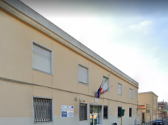 Sit-in degli studenti all’Alberti: “Aule affollate e sporche”