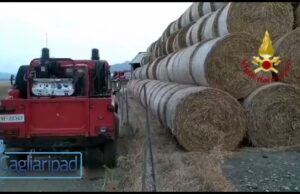 Fiamme nella notte a Siliqua: incendio devasta un’azienda agricola