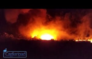 Incendio nella notte a San Nicolò Arcidano | Il video