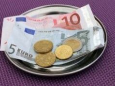 Riceve 70mila euro in mance, la Cassazione: vanno tassate