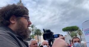 Eutanasia, il partito di Adinolfi presidia l’isola: “No alla morte di Stato”