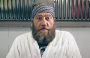 Alessio Madeddu è stato ucciso a coltellate di fronte al suo locale