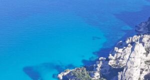 Cala Goloritzè, ancora tanti turisti: prorogato il controllo degli ingressi