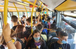 Scuola, Progressisti all’attacco: studenti costretti a viaggiare ammassati