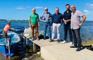 Marceddì, per i pescatori della laguna inizia la transizione al motore elettrico