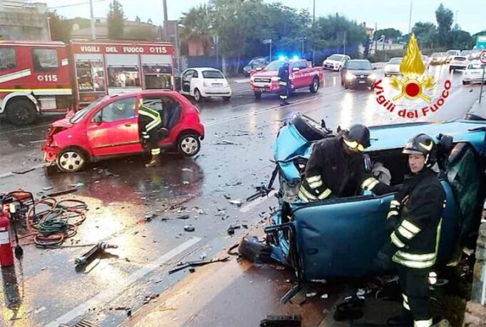 Quartu, terribile incidente: tre auto coinvolte e tre feriti gravi