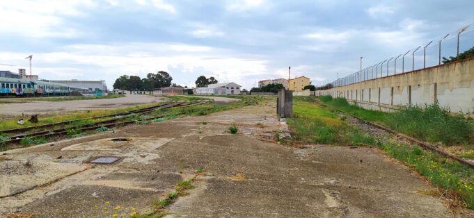 Piazza Matteotti, Fiab: “Realizzare centro intermodale in via San Paolo”