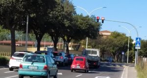 Viale Poetto, attivato il semaforo per la sicurezza di ciclisti e pedoni
