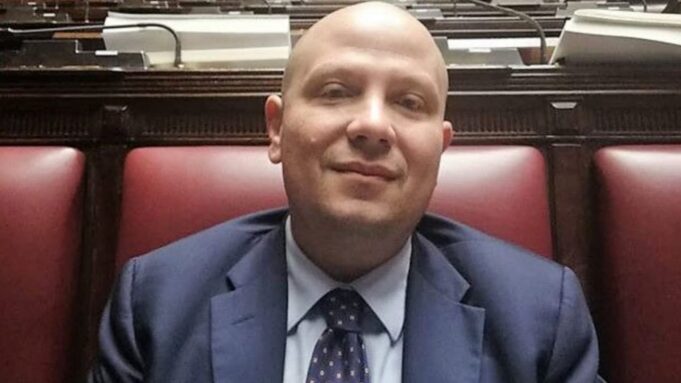 Continuità territoriale, Deidda (FdI): “Cosa facciamo, viaggiamo con gli aerei militari?”