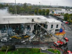 Aereo precipitato a San Donato, i testimoni: ha preso fuoco prima di cadere