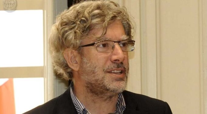 “La cultura è un impegno civile | La paesitudine chi non ce l’ha non se la può dare”