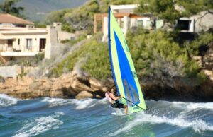 Windsurfer 2021, la cagliaritana Giulia Clarkson si aggiudica il titolo europeo