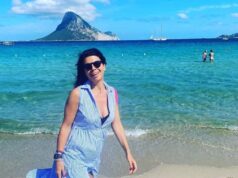 Geppi Cucciari in Sardegna: “Casa, sempre casa e il bagno il 3 ottobre”