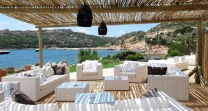 La Maddalena | Il ristorante dei vip si raggiunge solo via mare: ecco qual è