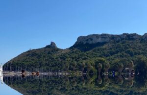 Il lungomare del Poetto sembra uno specchio