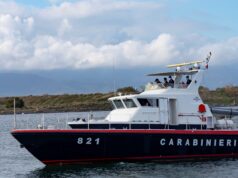 Chia, nella notte sono sbarcati 17 migranti: due sono minorenni