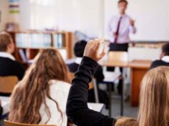 Concorso scuola, il 90% non passa il test a crocette | I precari: “Una vergogna”