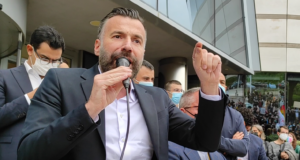 Oristano, Alessandro Zan parla a scuola del suo Ddl: è polemica