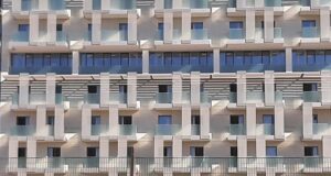 Ibiza, Alcatraz o Scampia? | Il Campus Universitario fa discutere