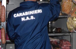 Blitz dei Nas in pizzeria a Monastir, sequestrati 35 kg di carne e pesce