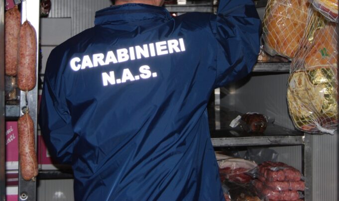 Cagliari, pesce per il sushi a rischio parassiti: il Nas ne sequestra 7 chili