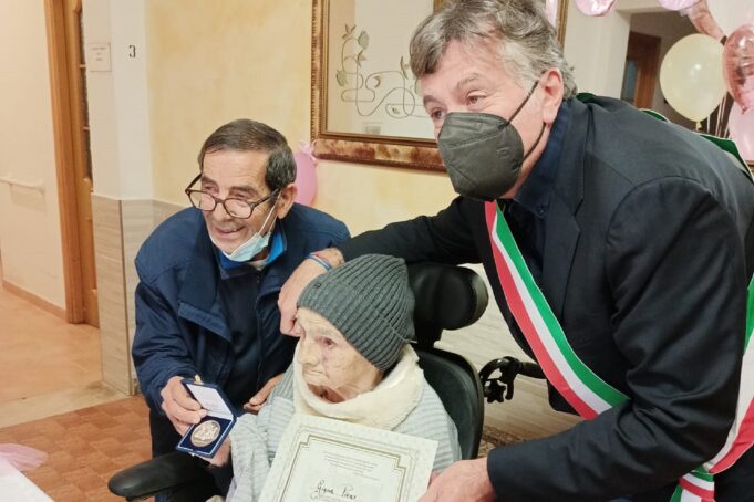 Gigina Piras compie cento anni: gli auguri del Comune di Cagliari