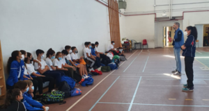 Quartu, a scuola con racchette e pallina: si gioca a tennistavolo