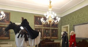 Palazzo Regio, in mostra gli abiti della Cagliari medievale pisana