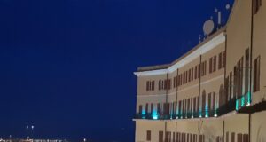 Giornata dei diritti dell’infanzia: Palazzo Regio si dipinge di blu