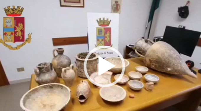 Trovati beni archeologici del valore di 200mila euro in mano a un pescatore
