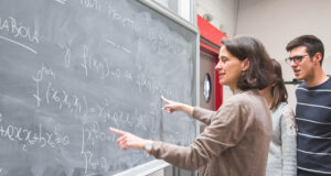 Scuola, 20mila insegnanti chiedono aumento di 200 euro netti