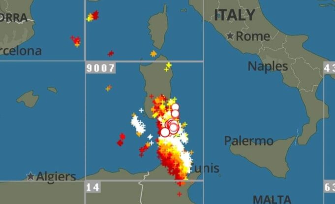 Tempesta di fulmini e temporali su Cagliari e nel Sud Sardegna | La mappa