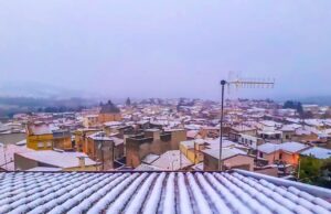 Arriva la neve, la Sardegna si copre di bianco