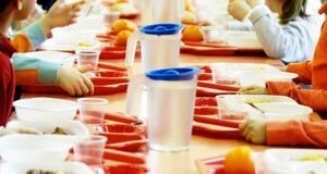 Mense scolastiche, è illecito chiedere certificato per menù vegeteriano