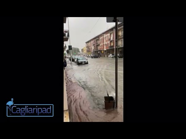 Bomba d’acqua, Pirri è di nuovo un fiume in piena | Video