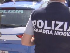 Cagliari, rapina con un coltello tre giovani in via Dettori