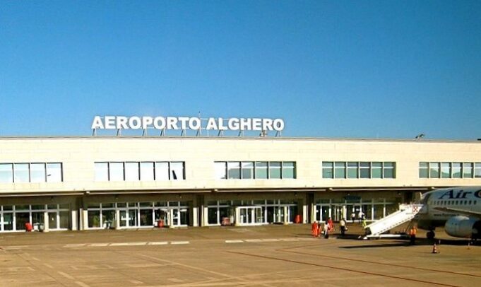 Una notte in aeroporto per i passeggeri del Bologna-Alghero