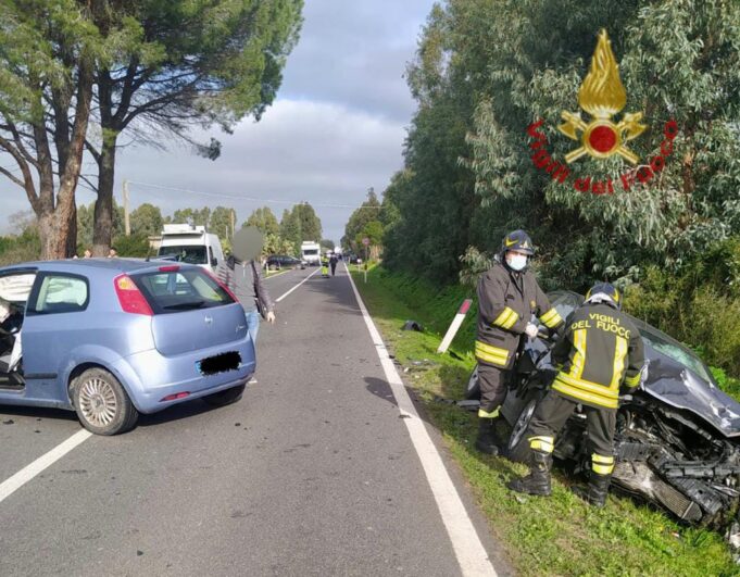 Guspini, scontro fra due auto | Coinvolte due persone