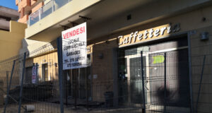 Viale Marconi: in vendita i locali dell’ex pasticceria Pino Deidda