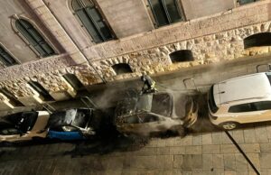 Cagliari, quartieri storici in abbandono | Raid incendiario alla Marina