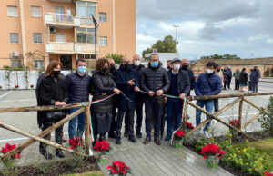 Via Vesalio, inaugurato un nuovo giardino con area relax e area cani