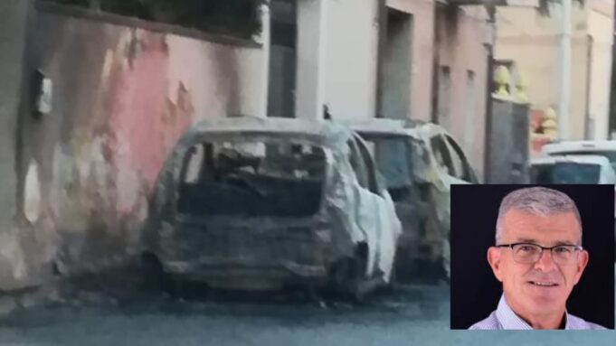 Capoterra, in fiamme l’auto del consigliere comunale Pino Dessì