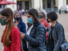 Via le mascherine all’aperto e si torna a ballare